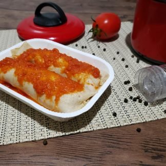 Panqueca integral com recheio de carne moída (patinho) ao molho natural de tomates 300g